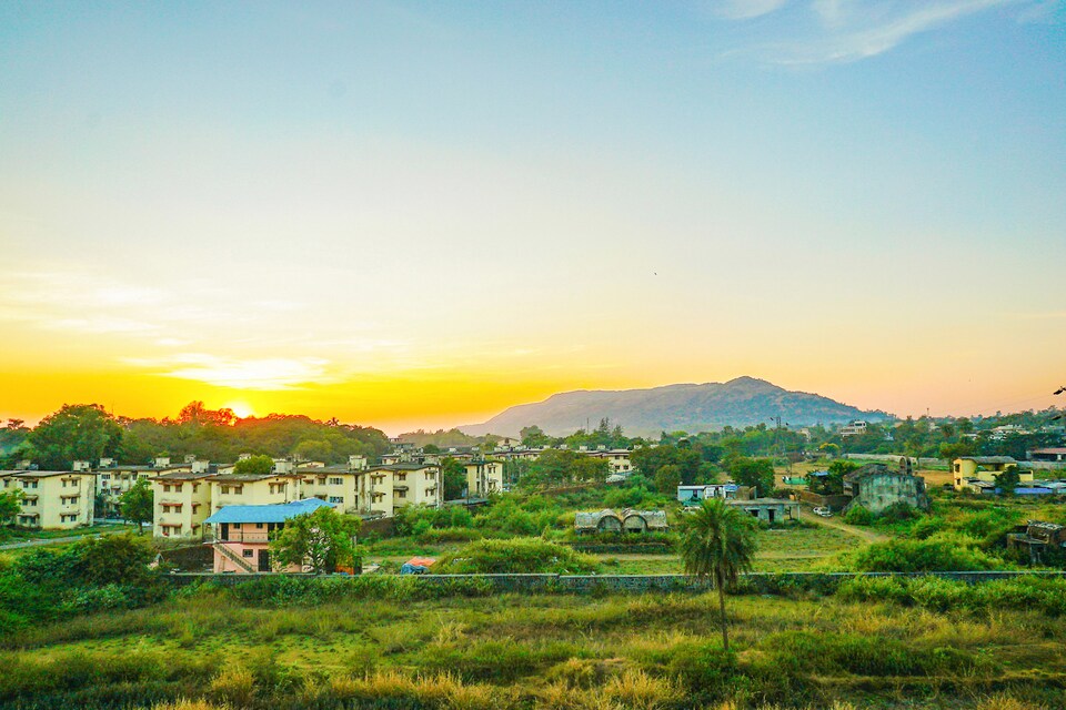 OYO Home 26890 Exquisite 4BHK, Lonavala, लोनावाला