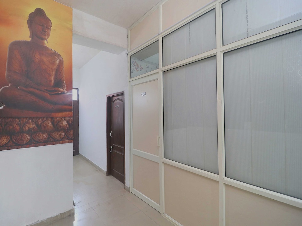 Hotel O Aryan Plaza, Central Chandigarh, Chandigarh