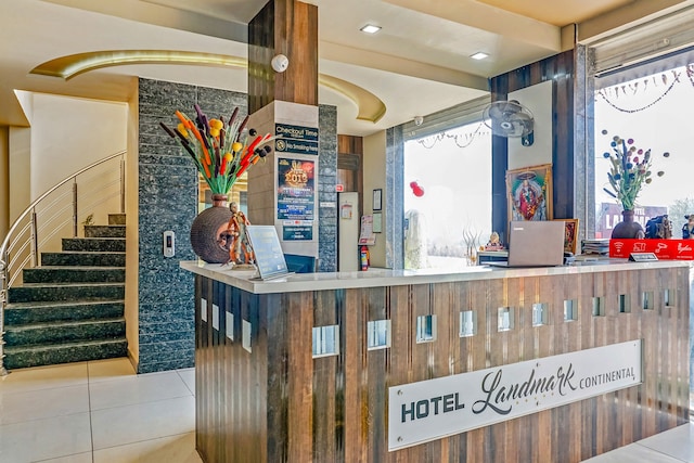 OYO Hotel Landmark Continental