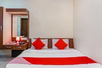 OYO Hotel Landmark Continental