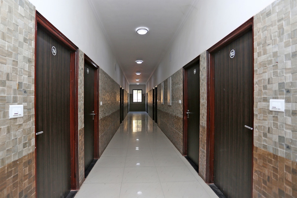 OYO 26931 Madhav Bhavan, Ayodhya, Ayodhya
