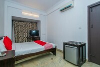 OYO Asteria Near Sri Someshwara Swami Temple