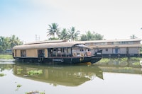 OYO Indraprastham Oasis Houseboat 2bhk