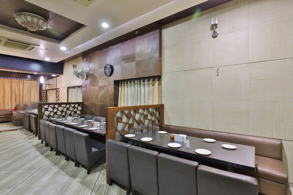 Capital O 26998 Ravi Raj Hotel, SG Highway Ahmedabad, Ahmedabad