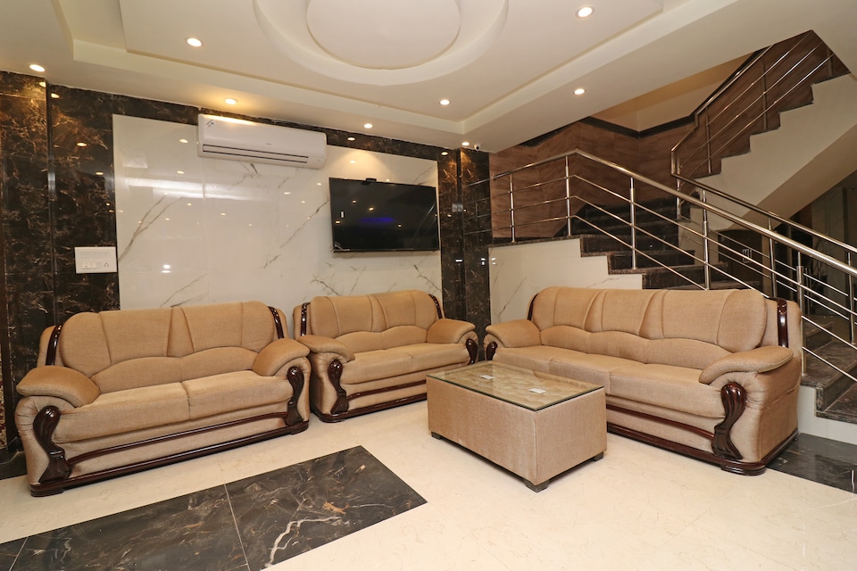 Oyo 27009 Hotel Alovia Delhi, Airport Delhi, Delhi Transit