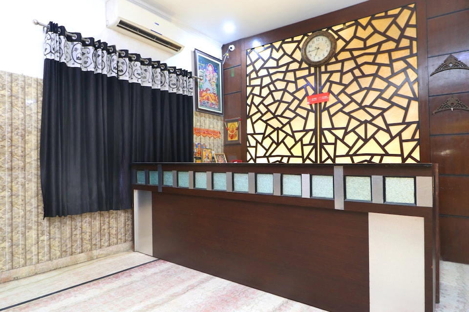 OYO 27011 Hotel Canal View, Amritsar Bus Stand, Amritsar