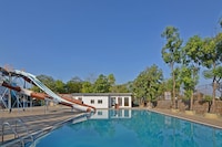 Hotel O Midway Park Resort
