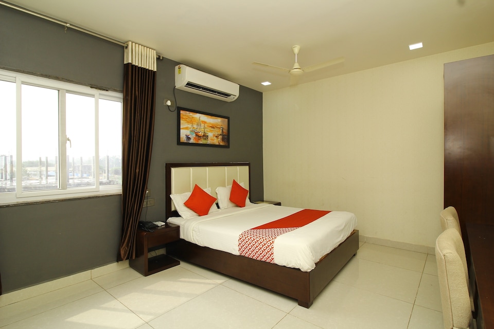 OYO 27022 Akshaya, Karimnagar, Karimnagar