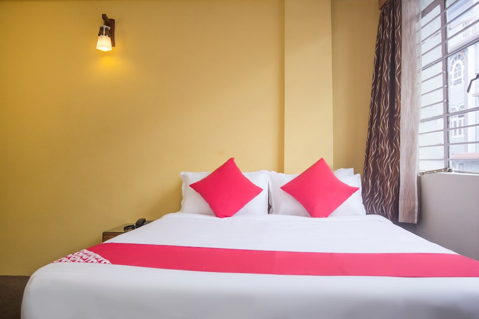 OYO27025 होटल पाइन क्रेस्ट, Pelling, पेलिंग