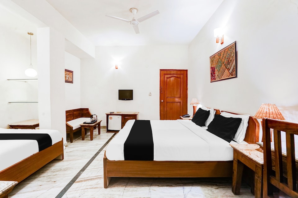 Super Hotel O Sansarchandra Road Formerly Luna Rosa, Sindhi Camp, जयपुर