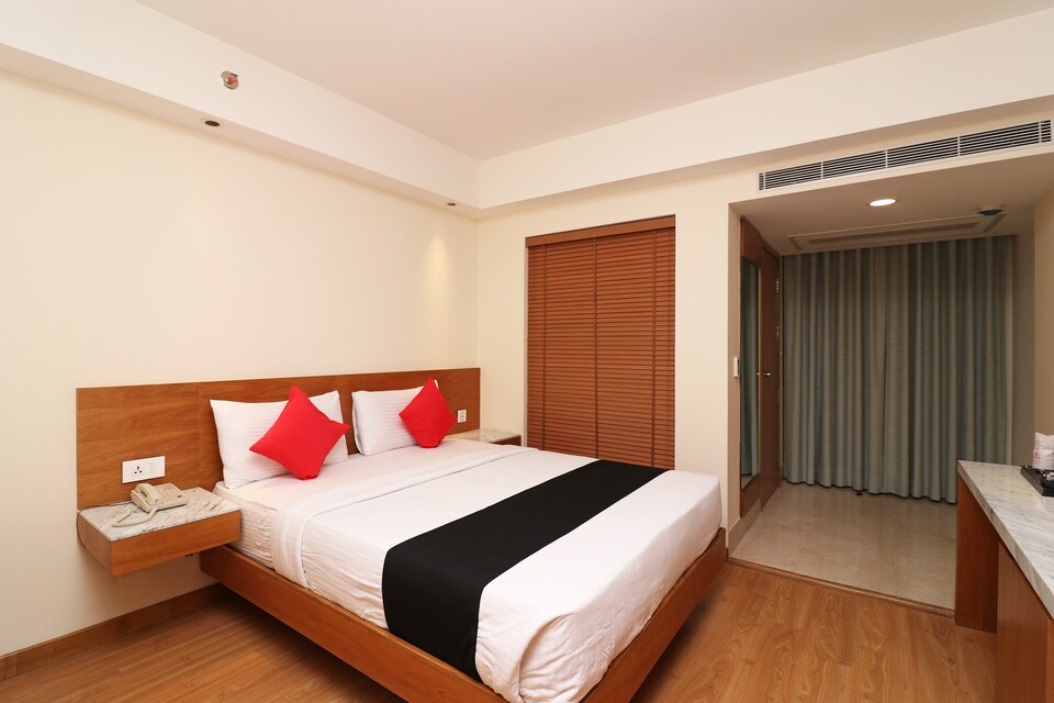 Capital O 27044 Hotel The Orion Plaza, Nehru Place, Delhi