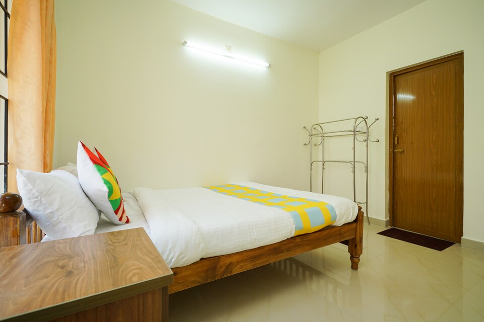 OYO Home 27070 Cozy Stay Near National Highway, Kovalam Kerala, Kovalam