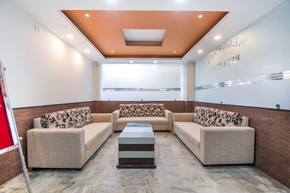 OYO 27616 Hotel Mega Royal, Bailey Road, Patna