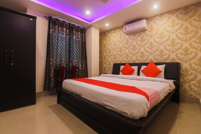 OYO Hotel Blue Bird Annexe