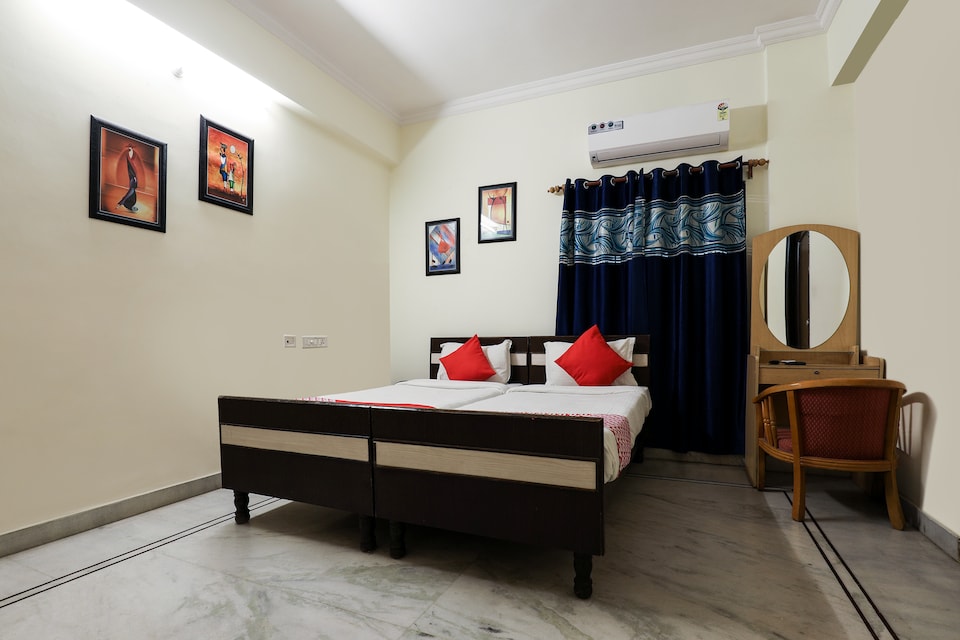 OYO 586 Nirmal Villa Service Apartments, Begumpet, Hyderabad