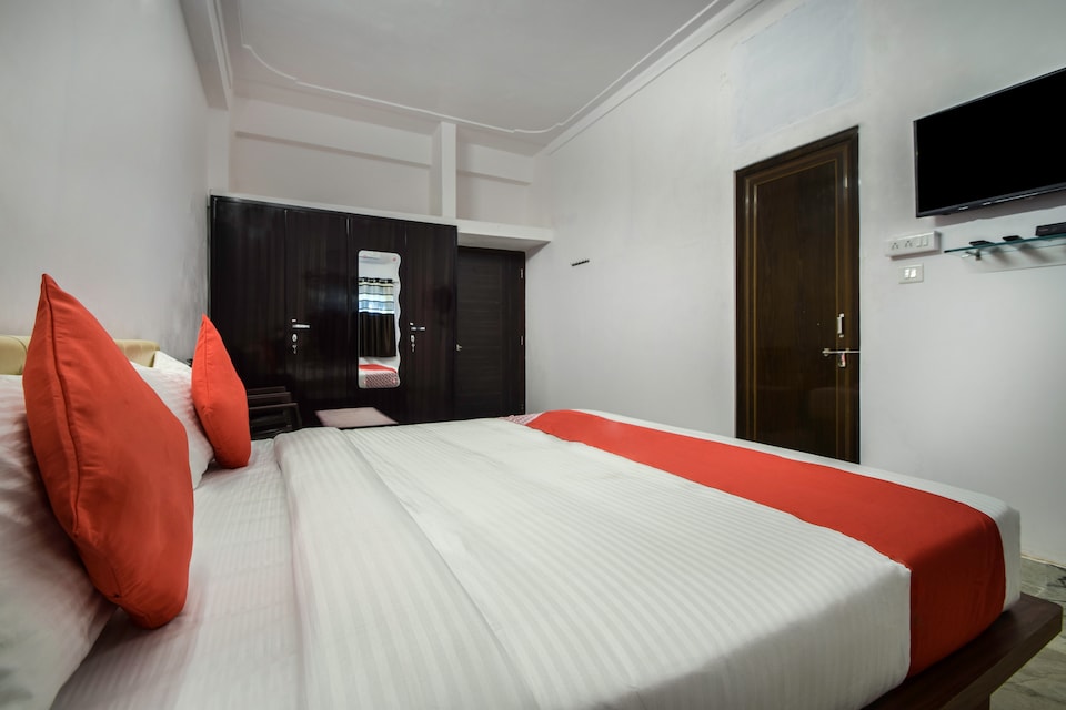 OYO 27626 Hotel Moonlight, Sukher Udaipur, Udaipur