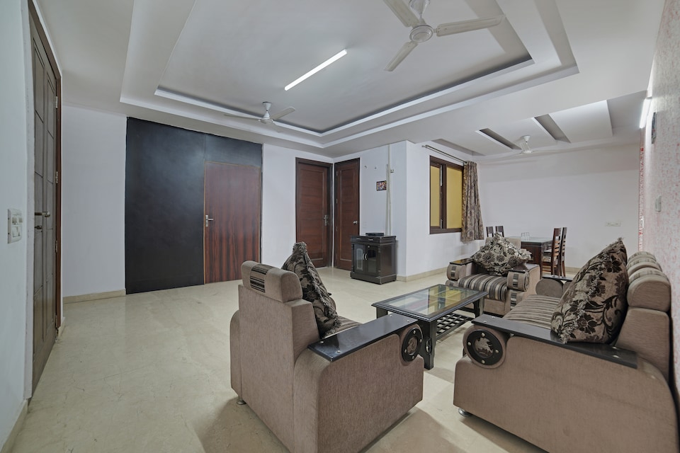 OYO 27627 Elite Stay Near Jasola Vihar Metro, Okhla Jasola Delhi, Delhi