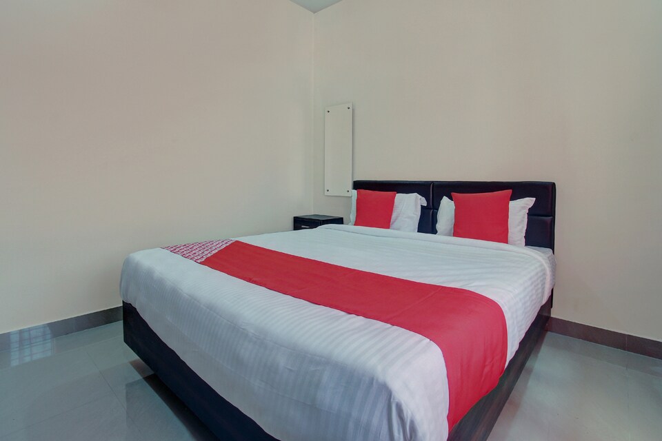 OYO 27637 Aarthi Residency, Trichy Central, Trichy