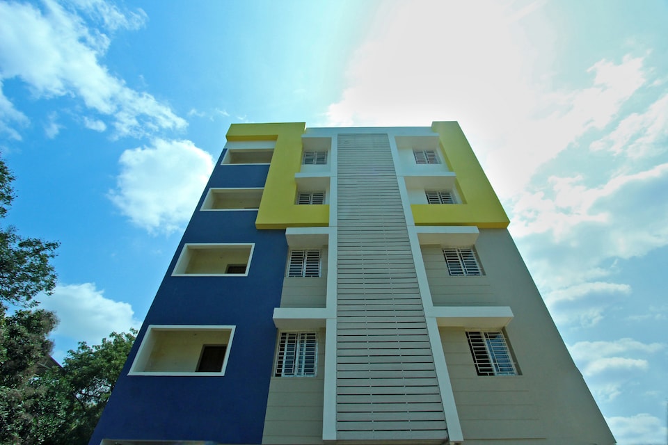 OYO 27637 Aarthi Residency, Trichy Central, Trichy