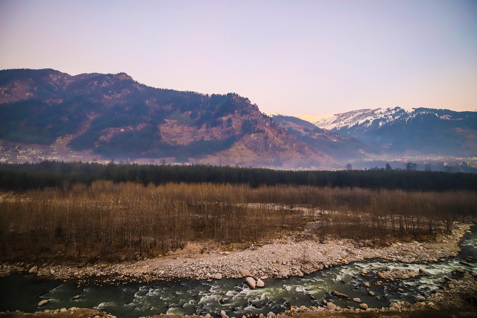 Capital O 27646 Hotel Neelam, Mall Road Manali, Manali