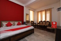 OYO 27647 Hotel Valley View Saver