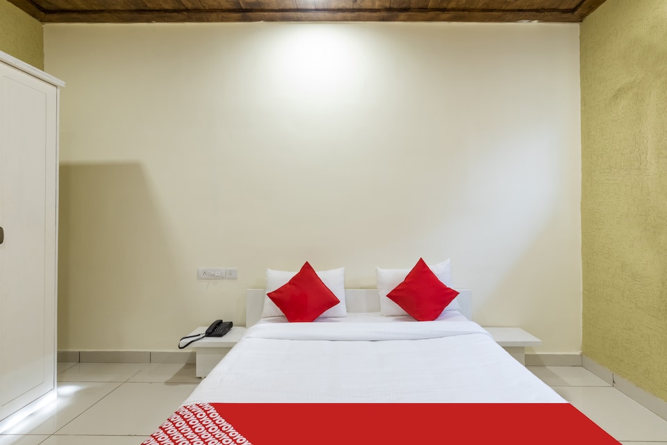 OYO 27653 Savoy Suites, Airport Road - Bhopal, Bhopal