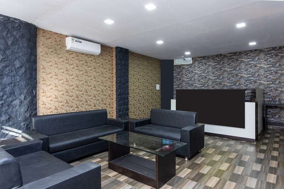 OYO 27654 Hotel Grand Valley, Bhawarkua Indore, Indore