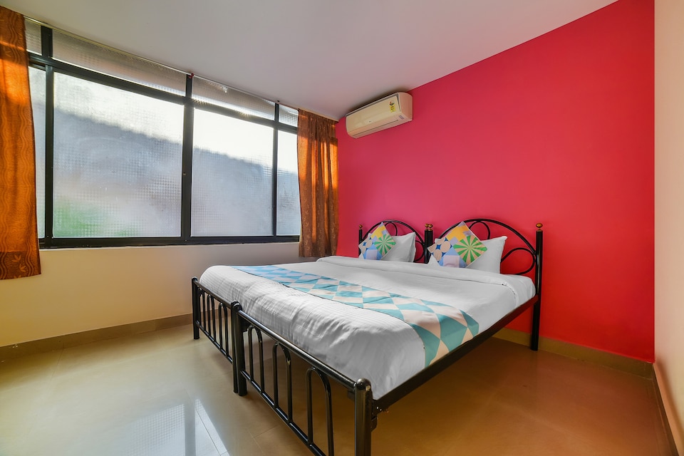 OYO 27668 Colorful Stay Sunset Point, Anjuna Vagator Goa, Goa