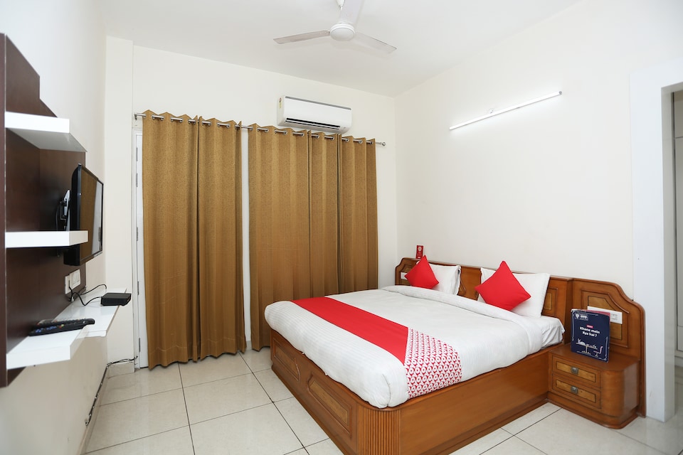 OYO 27678 Saharan's Homes, Huda 2 Gurgaon, Gurgaon