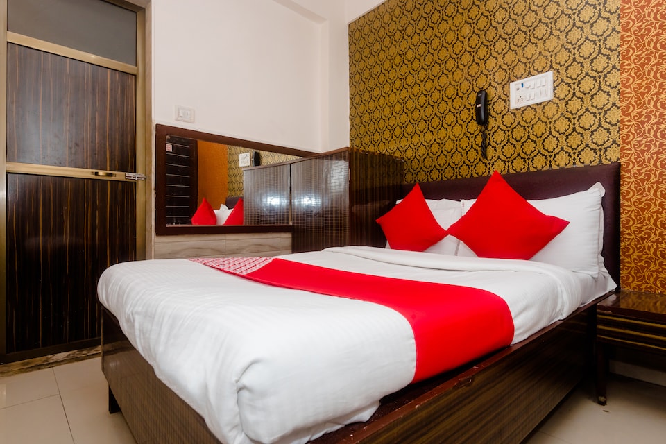 OYO 27680 Hotel Stay Inn, Mumbai Borivali-Dahisar-Mira Road, Mumbai