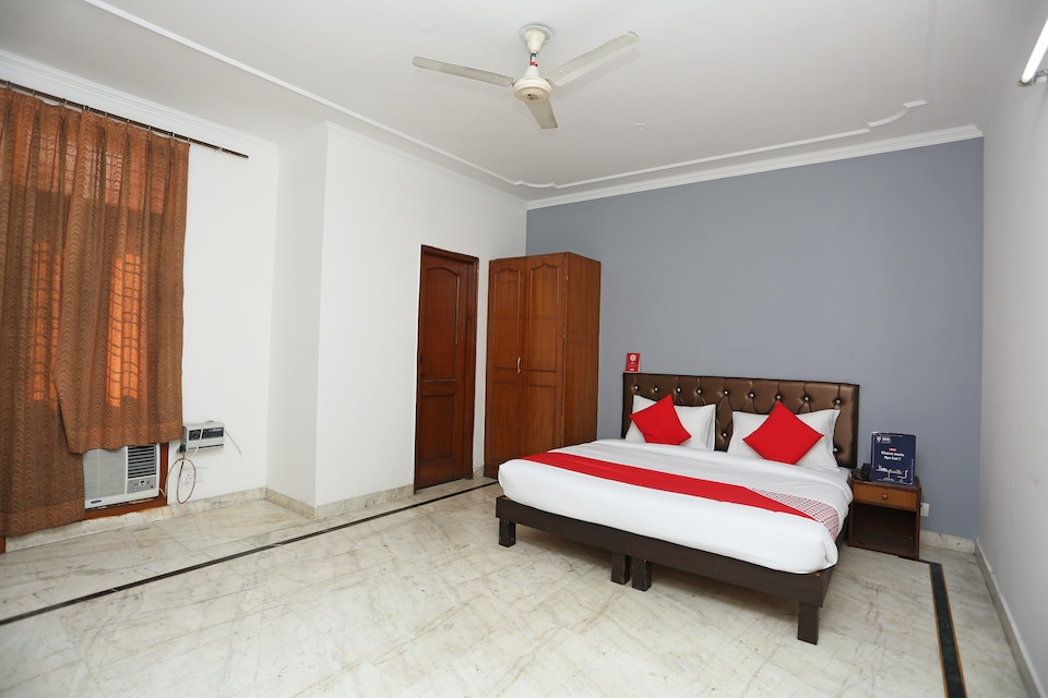 OYO 27683 Yash Residency, Cyber City, Gurgaon
