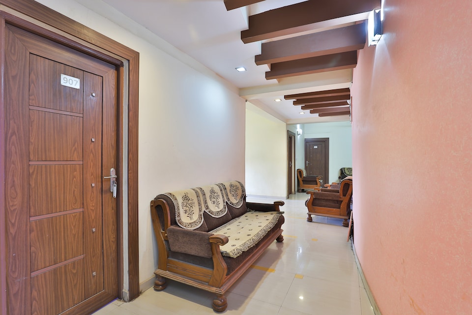OYO Hotel Haveli Inn, Sector 16 Gandhinagar, Gandhinagar