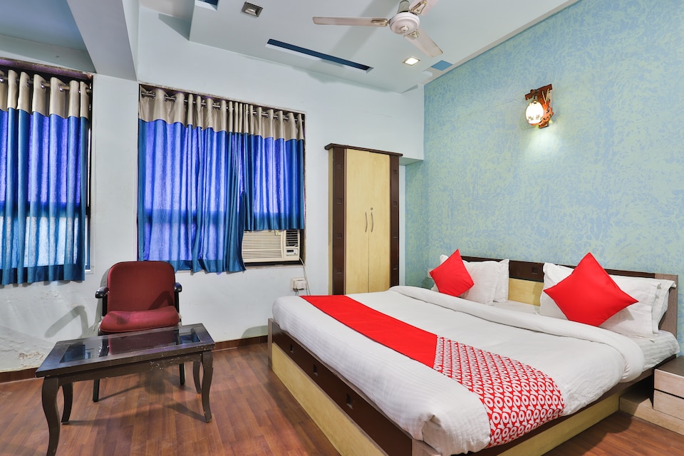 OYO Hotel Haveli Inn, Sector 16 Gandhinagar, Gandhinagar