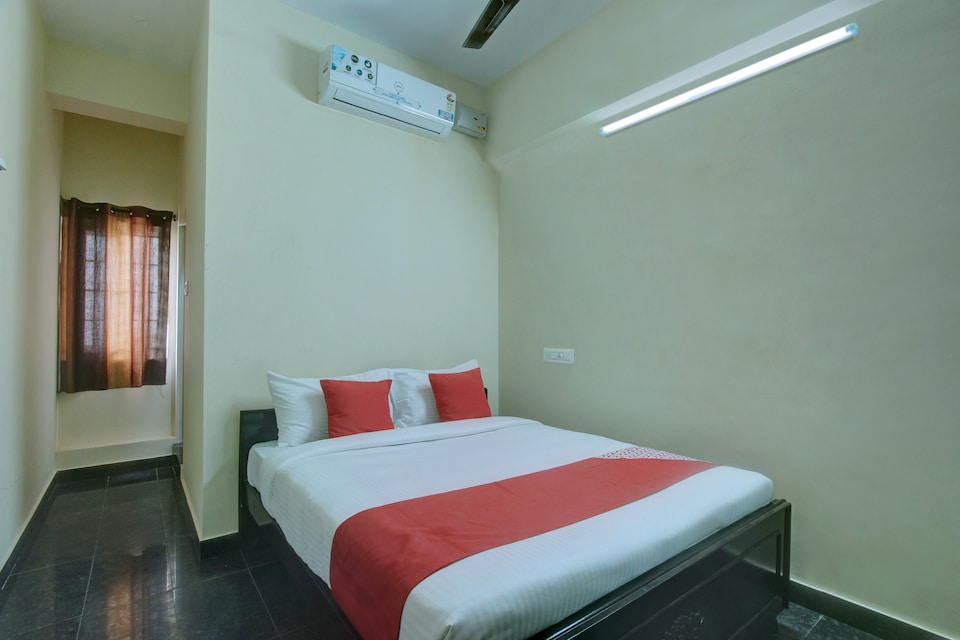 OYO Flagship 27691 SNV Garden Main Road, Gandhipuram Coimbatore, Coimbatore