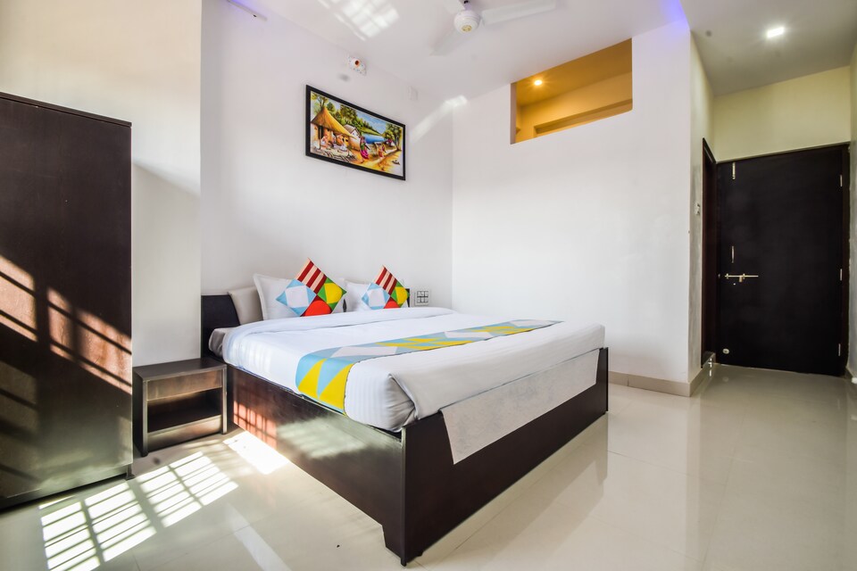 OYO Home 27693 Hill View 2BHK, Udaipur Central, Udaipur