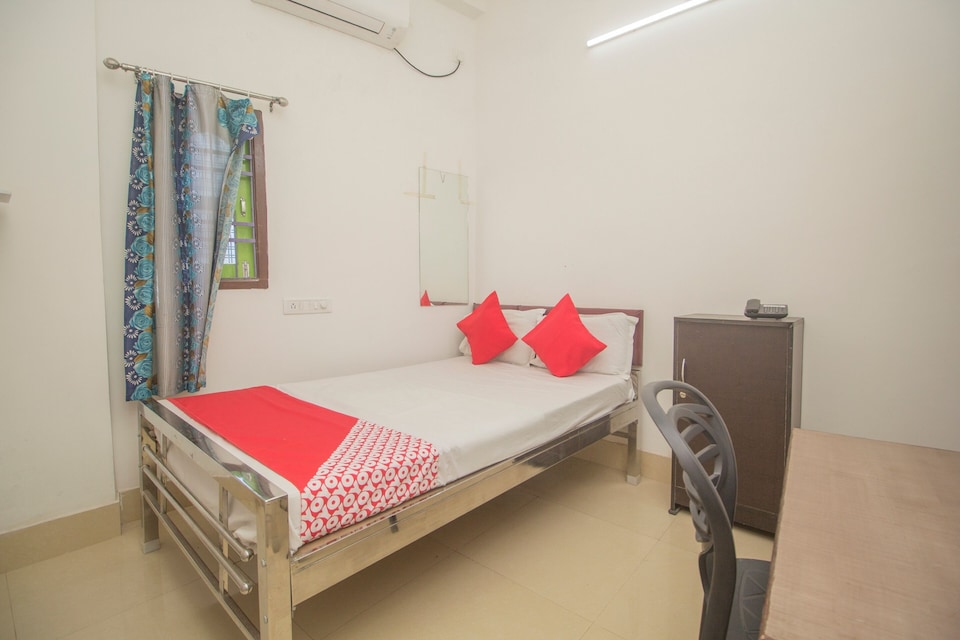 Hotel O Kshounish Residency, Malda city, Malda