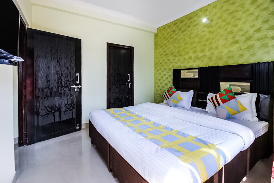 OYO Home 27715 Elegant 1BHK, GMS Road Dehradun, Dehradun