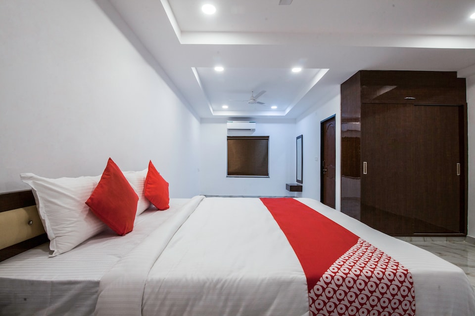 OYO 27720 Lucky Hotels, Hi-Tech City, Hyderabad