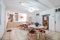 Capital O 332 Residence G17 Kemang