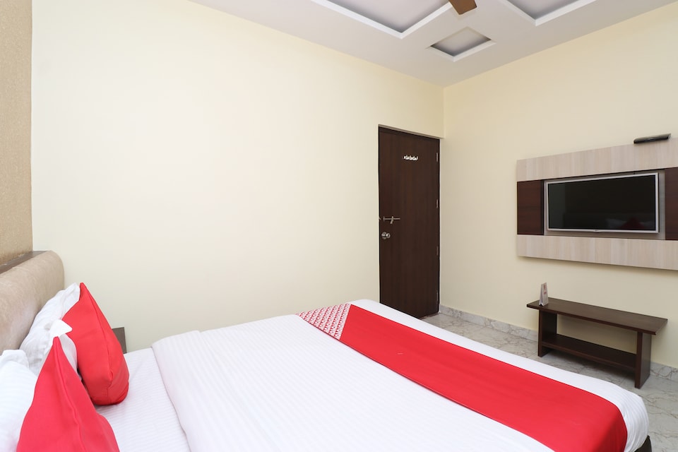 OYO 27750 Bhagwati Residency, Mirzapur, Mirzapur