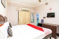 OYO Near Kalinga Hospital