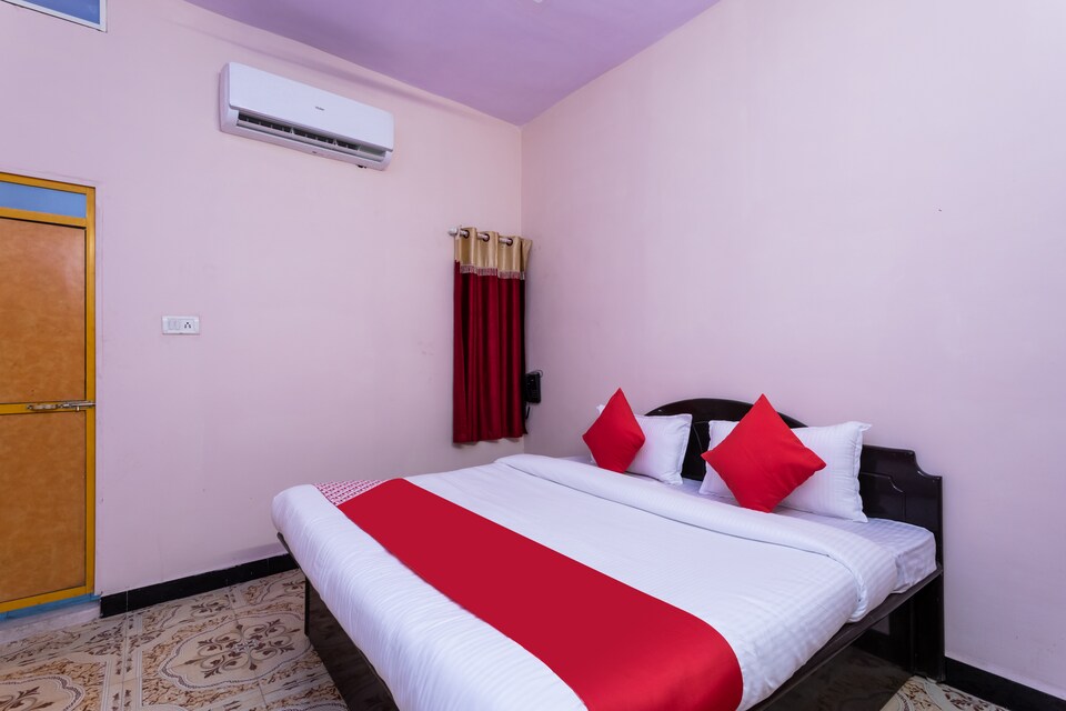 OYO 27756 Darshan, Mahakal Temple 1, Ujjain