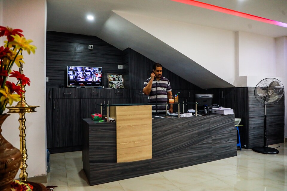 OYO 27757 Mayflower Residency, Ettumannor, Kottayam