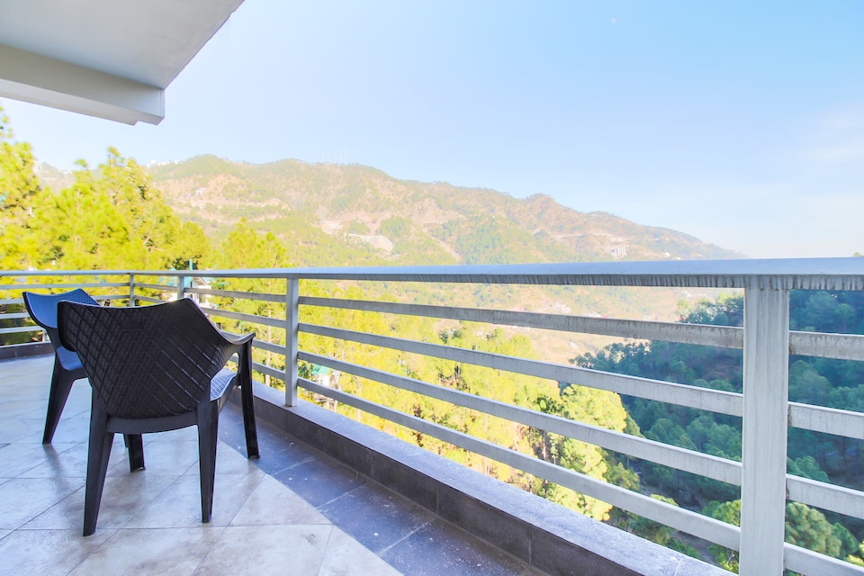 OYO Home 27776 Serene 2BHK Apartment Kasauli, Kasauli, Kasauli