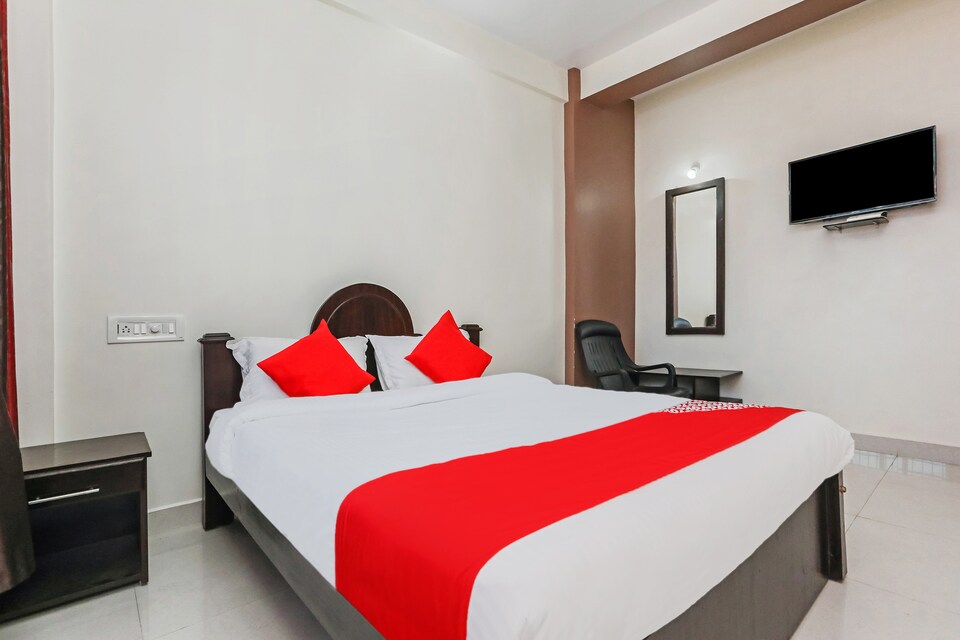 OYO Hosamane Lodge, Kushalnagar, कूर्ग