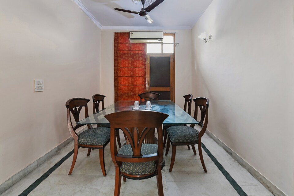 OYO 27792 Spacious Stay Huda City Center, HUDA CENTRE 1, Gurgaon