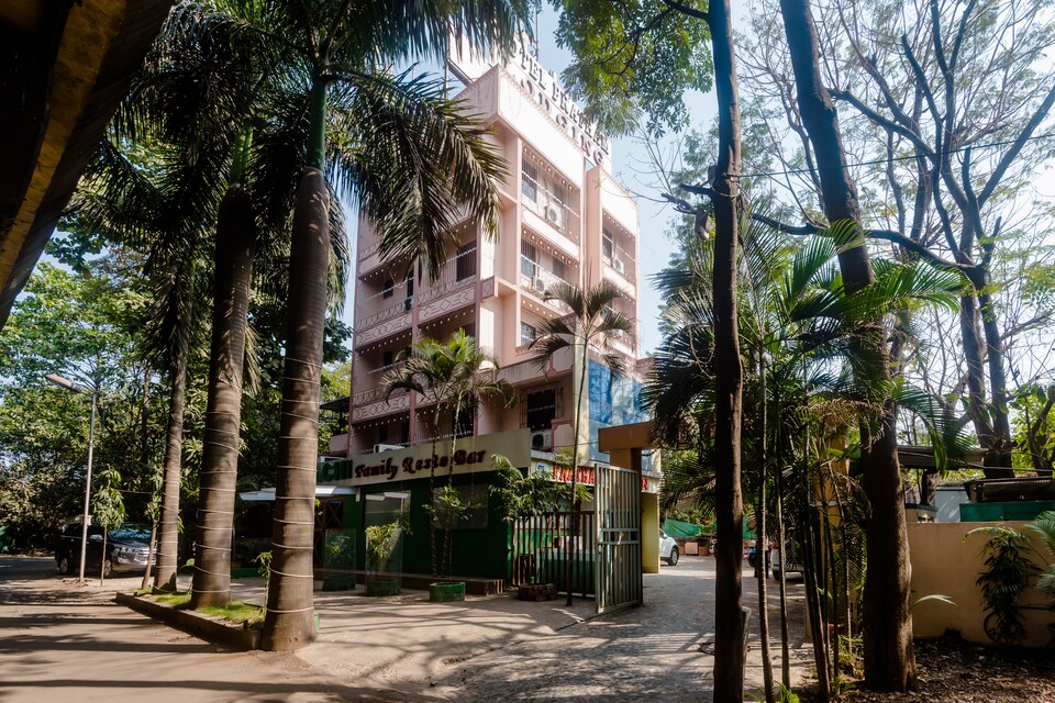 OYO 27797 Hotel Pratham Lodging, Mumbai-Airoli-Ghansoli-KoperKhairane, Mumbai