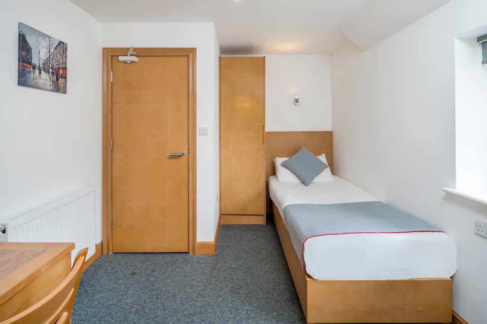 OYO Flexistay Aparthotel Sutton, Sutton (Greater London), London