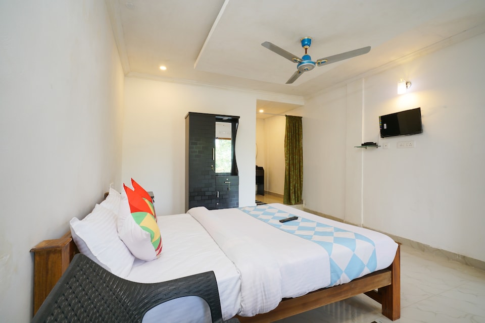 OYO Home 27815 Elegant 3BHK, Munnar City Munnar, Munnar