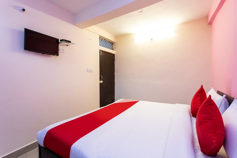 Hotel O Decision, Pithampur, Pithampur